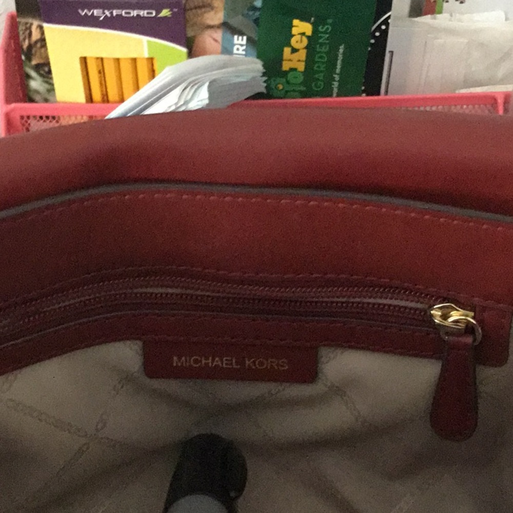 Handbag - Picture 6 of 10